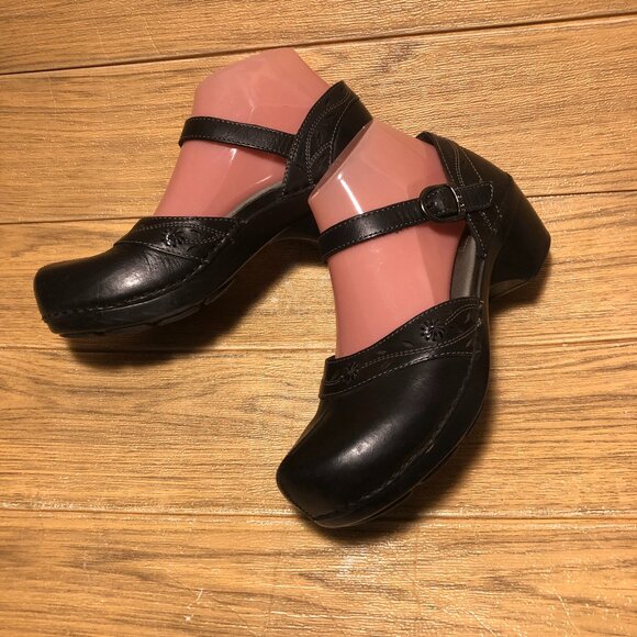 Women's Black Leather Mary Jane Clogs 7.5 - Picture 1 of 14